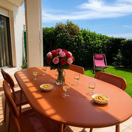 T3 Avec Piscine, Jardin, Parking & Acces شقة *
