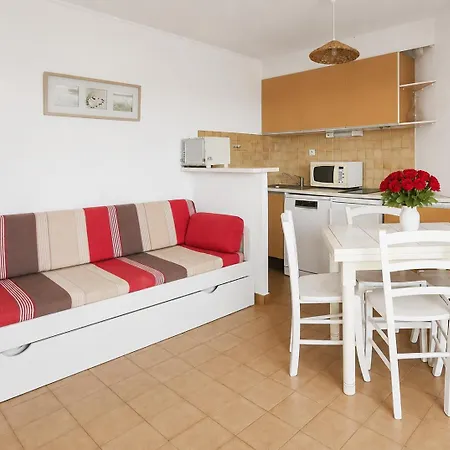 T3 Avec Piscine, Jardin, Parking & Acces شقة آجد
